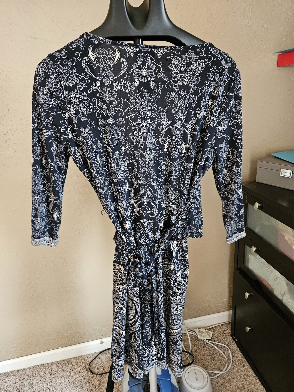 Ann Taylor Black and Gray Floral Wrap Dress - Picture 7 of 8